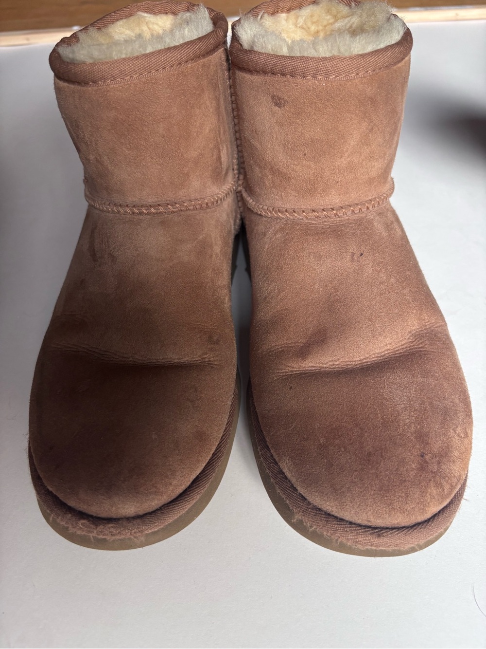 UGG Classic Mini Sz 8 Chestnut Cabin Weekend Après Ski Cozy Girl Boots